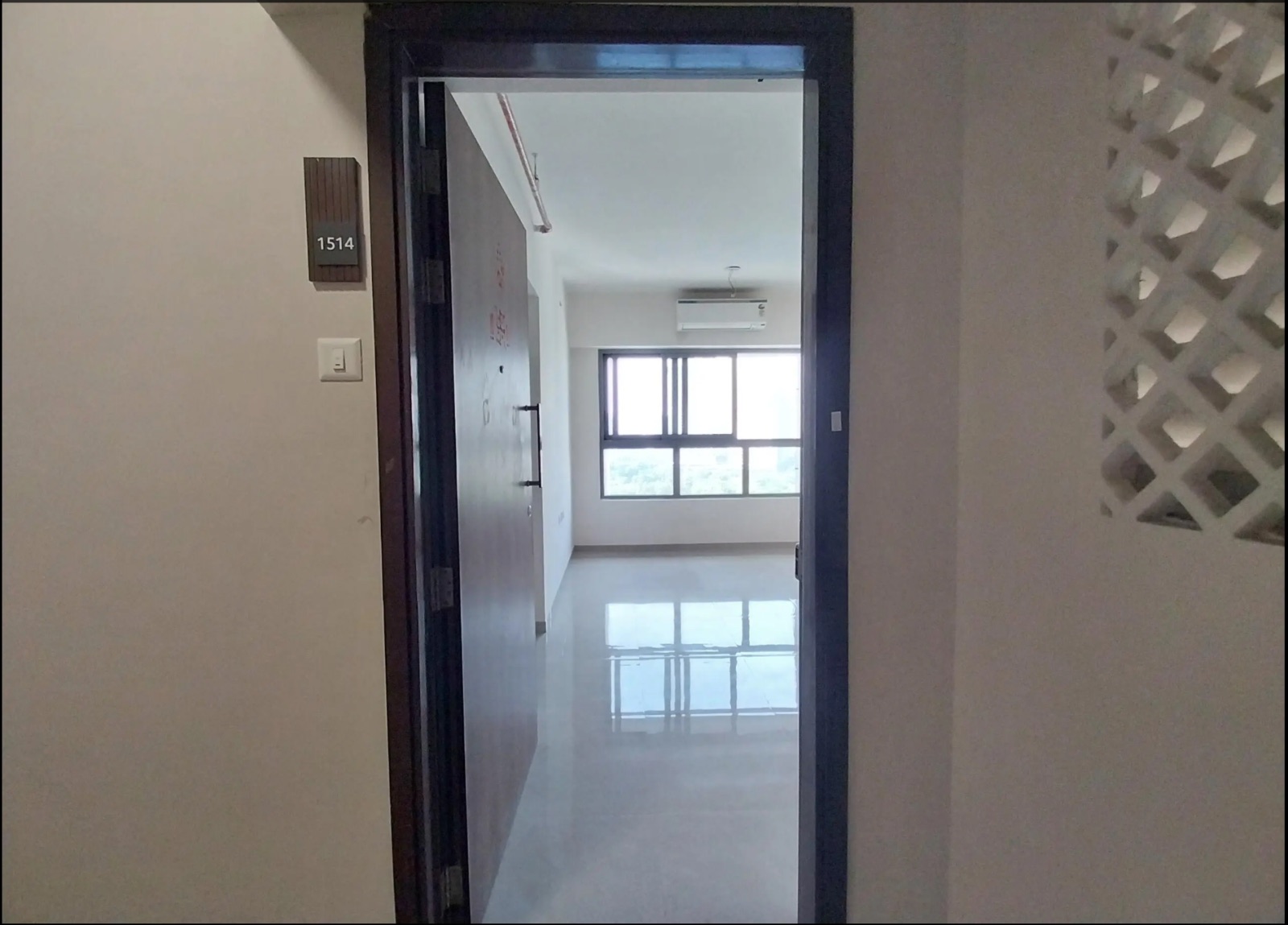 3 BHK Flat in Ajnara Homes – photo 2