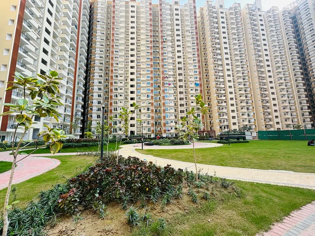 3 BHK Flat for Sale in Mahagun Mywoods, Sector 16C Greater Noida West – Resale – Exterior view