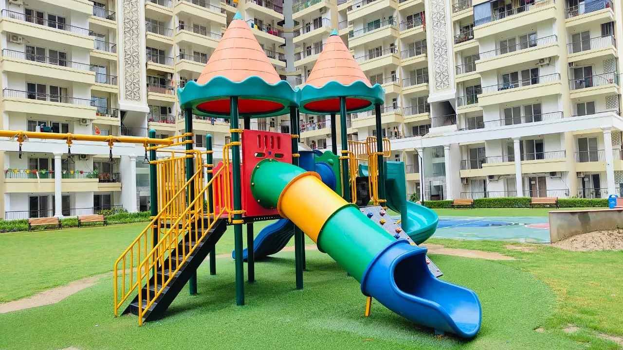 3 BHK Flat for Sale in Mahagun Mywoods, Sector 16C Greater Noida West – Resale – Exterior view