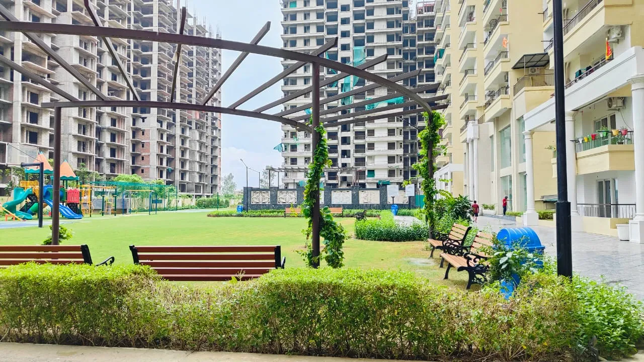 3 BHK Flat for Sale in Mahagun Mywoods, Sector 16C Greater Noida West – Resale – Exterior view